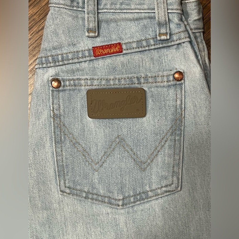 Ladies Wrangler A102 Light Blue Denim Jeans